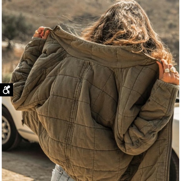 Quilted bomber jacket - Picture 3 of 9